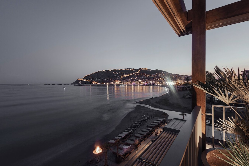 En Vie Beach Boutique Hotel - Adult Only — Attractions in the area in Alanya