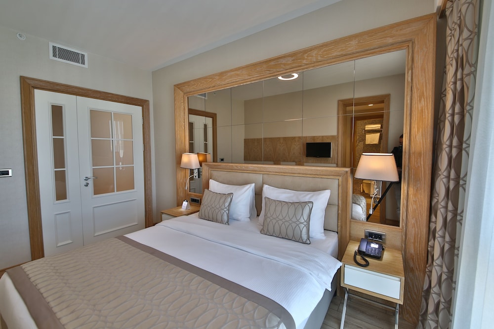 Bof Hotels CEO Suites — Hotel rooms in Istanbul, Istanbul
