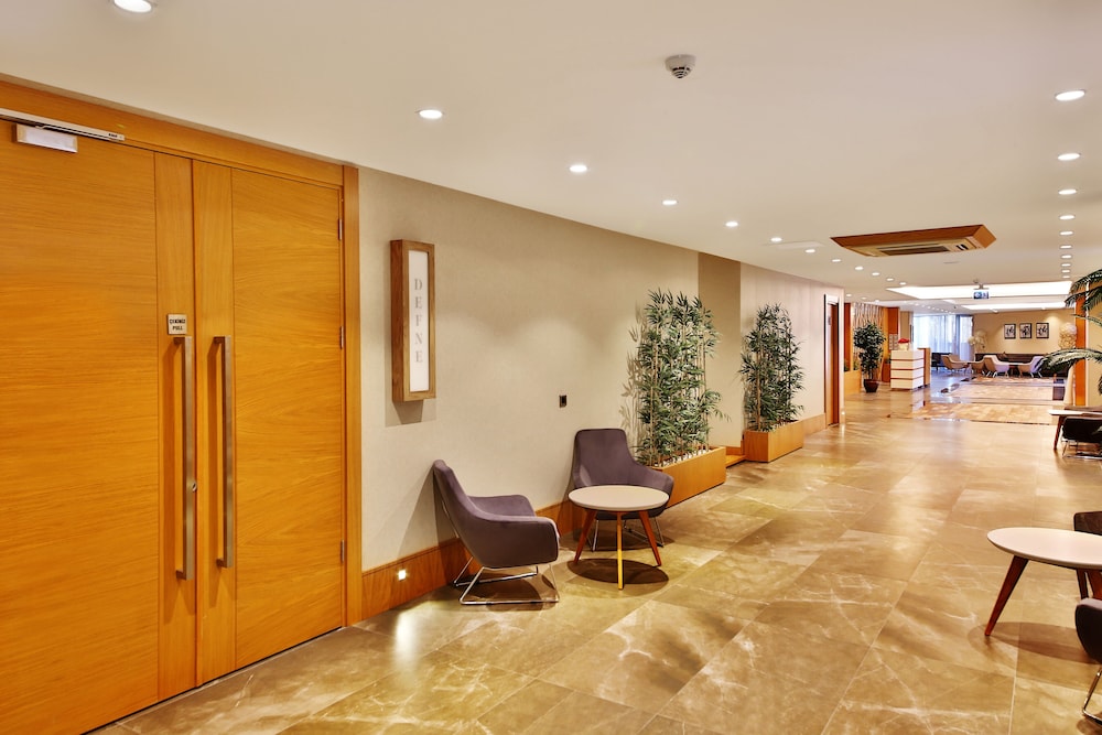 Bof Hotels CEO Suites — Hotel building in Istanbul, Istanbul