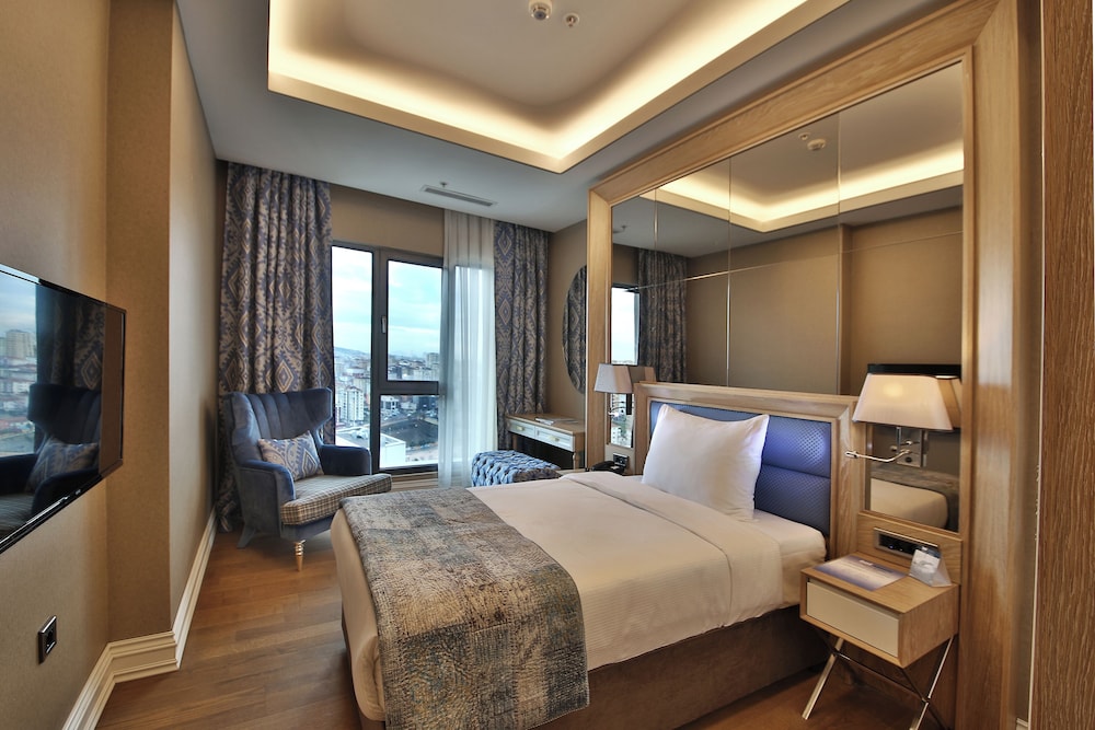 Bof Hotels CEO Suites — Hotel rooms in Istanbul, Istanbul