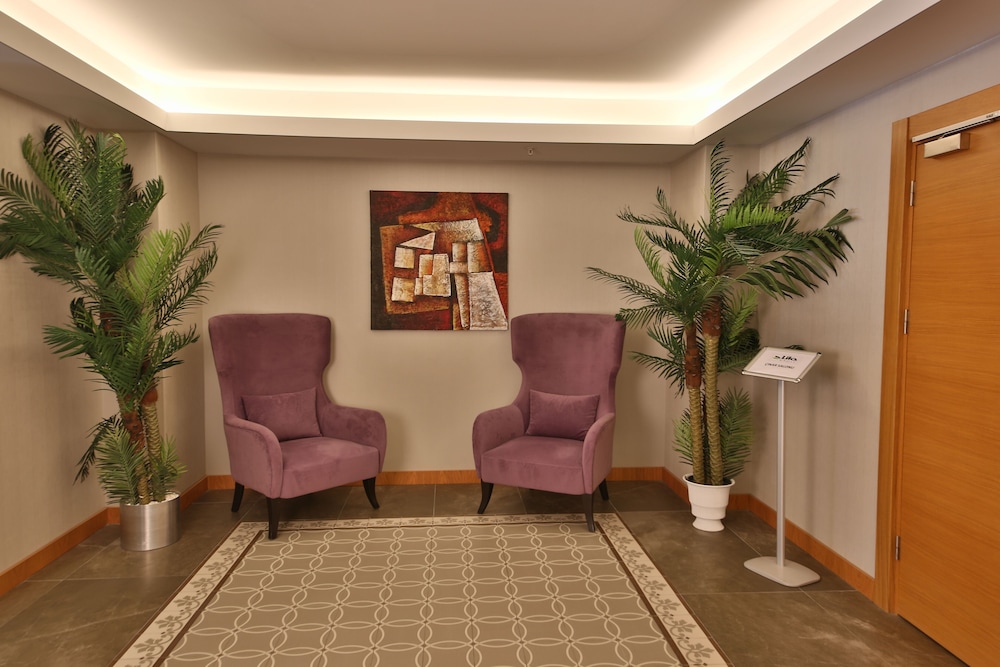 Bof Hotels CEO Suites — Hotel building in Istanbul, Istanbul