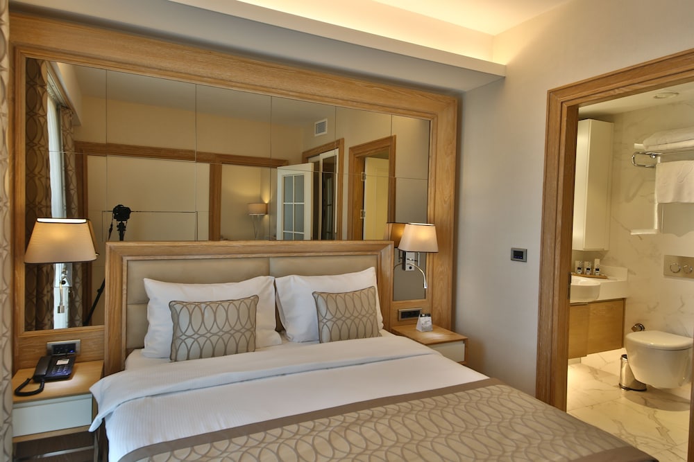 Bof Hotels CEO Suites — Hotel rooms in Istanbul, Istanbul
