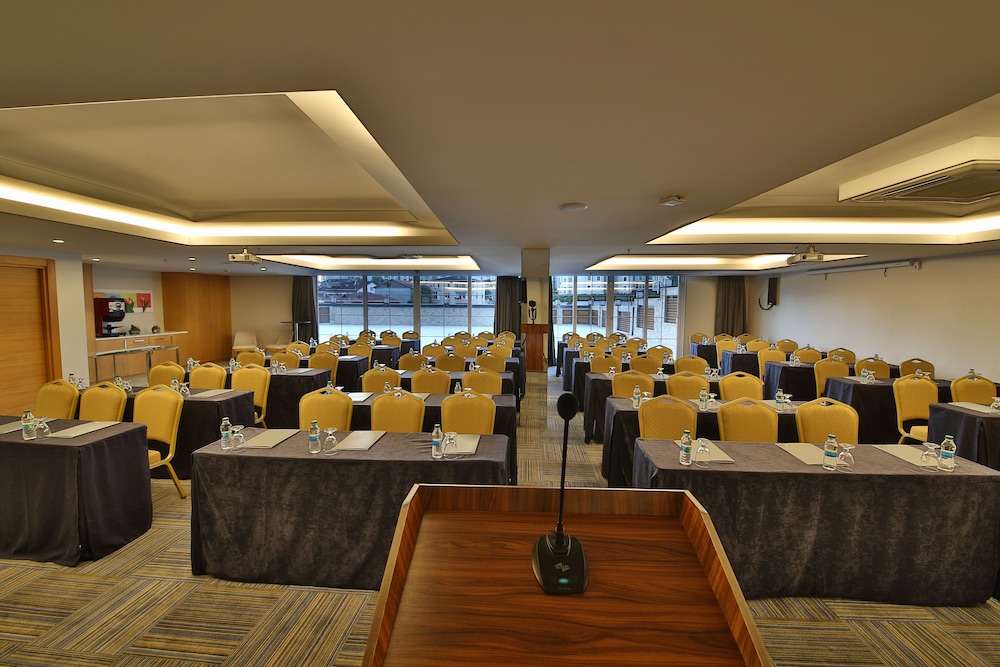 Bof Hotels CEO Suites — Restaurant & bars in Istanbul, Istanbul