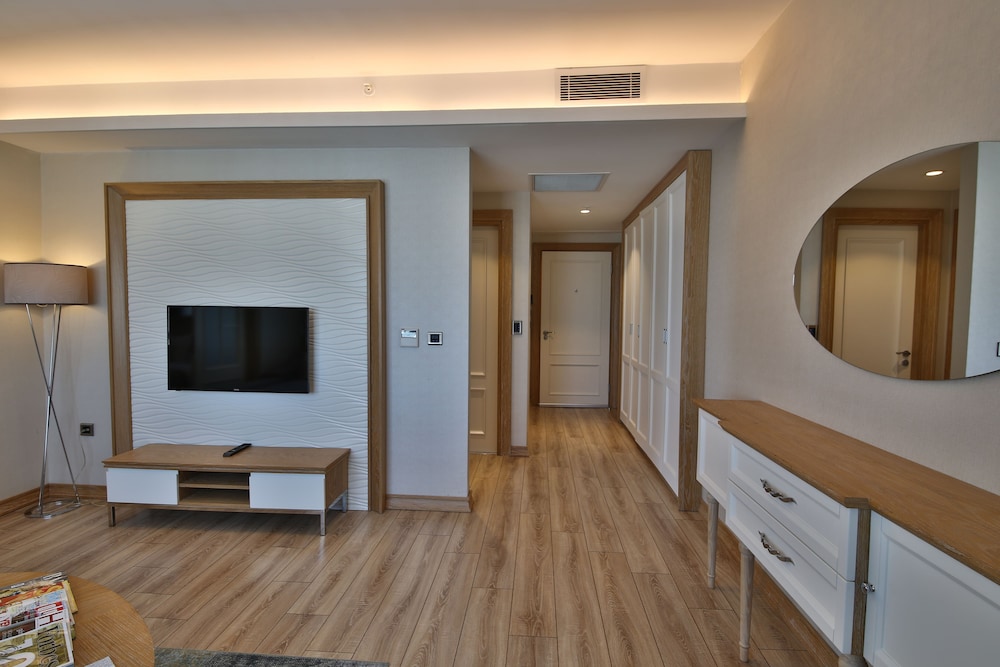 Bof Hotels CEO Suites — Hotel rooms in Istanbul, Istanbul