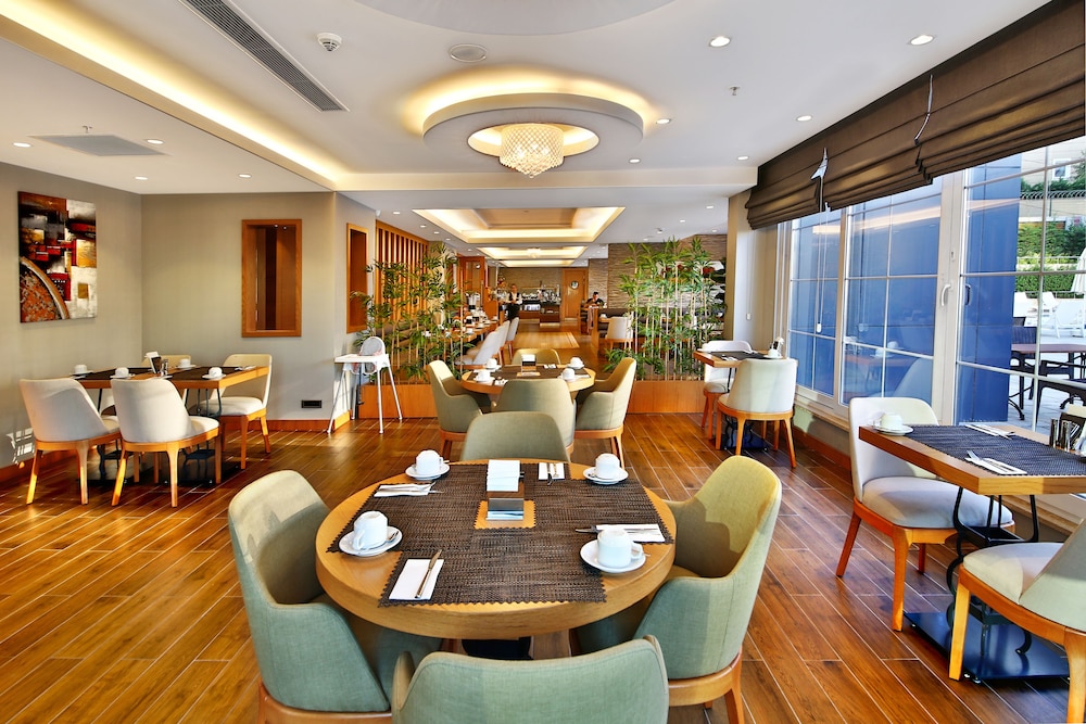 Bof Hotels CEO Suites — Restaurant & bars in Istanbul, Istanbul