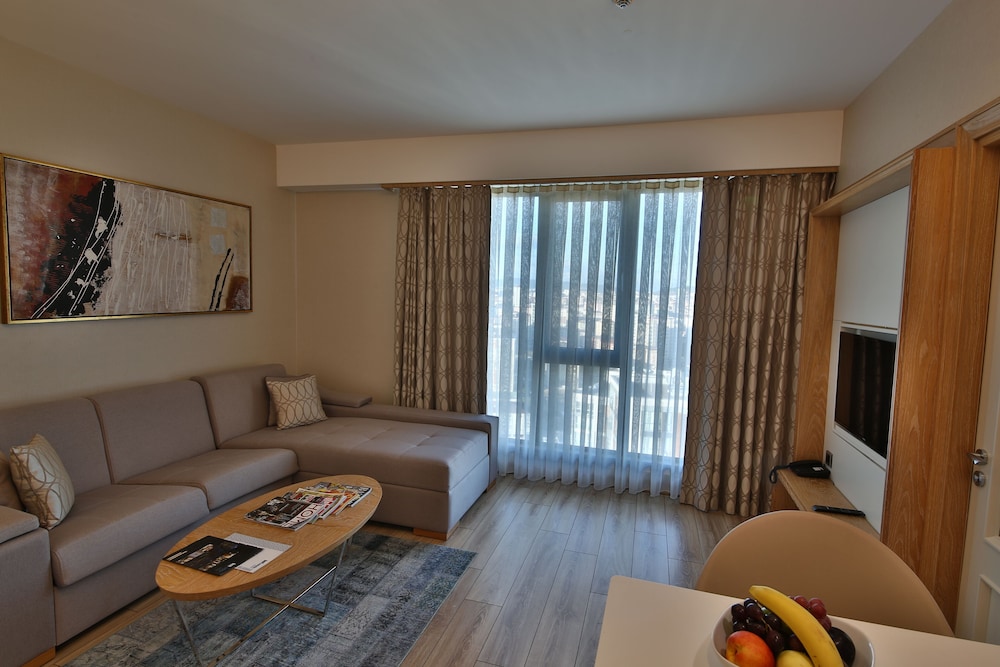 Bof Hotels CEO Suites — Hotel rooms in Istanbul, Istanbul