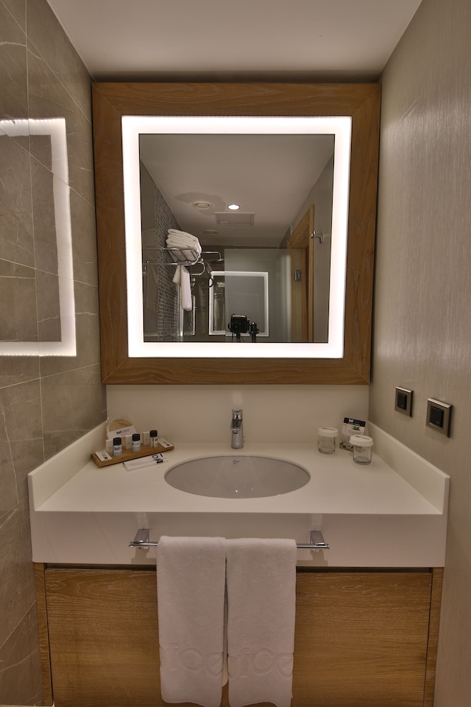 Bof Hotels CEO Suites — Hotel rooms in Istanbul, Istanbul