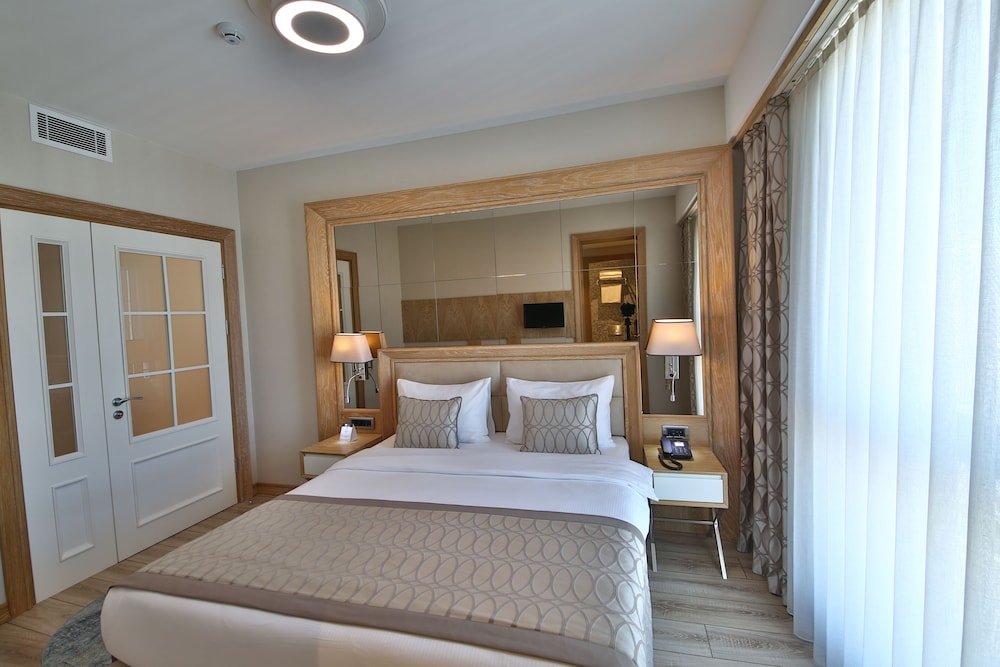 Bof Hotels CEO Suites — Hotel rooms in Istanbul, Istanbul