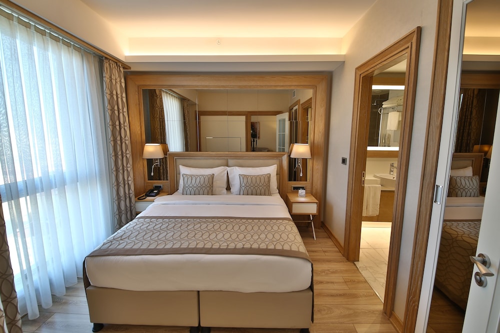 Bof Hotels CEO Suites — Hotel rooms in Istanbul, Istanbul