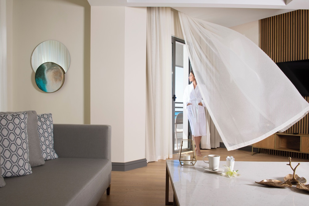Miramare Beach Hotel — Hotel rooms in Side