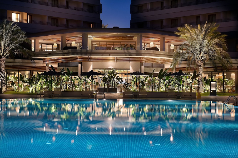 Miramare Beach Hotel — Swimming pool in Side