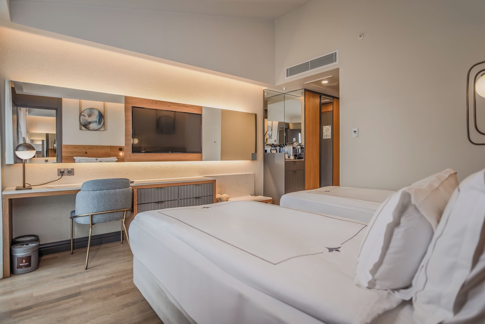 Miramare Beach Hotel — Hotel rooms in Side