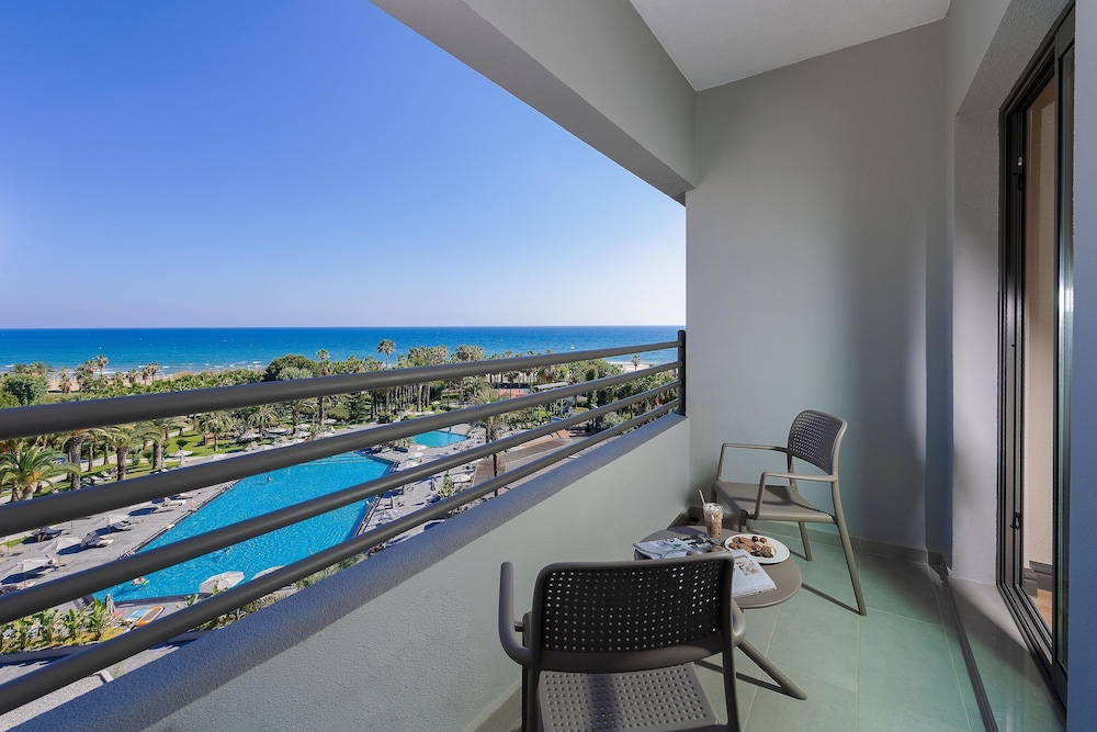 Miramare Beach Hotel — Hotel rooms in Side