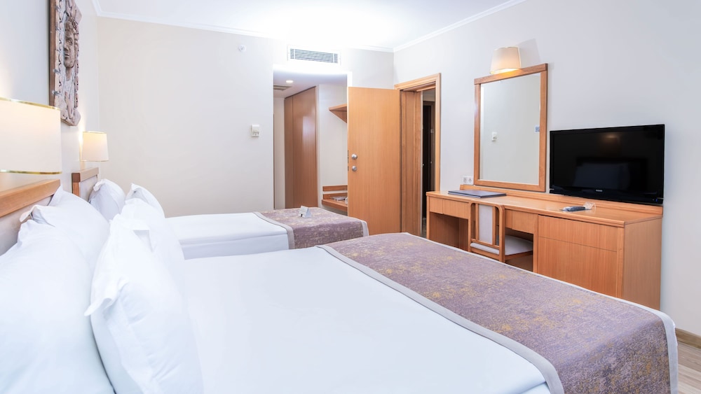 Miramare Queen Hotel - All Inclusive — Hotel rooms in Side