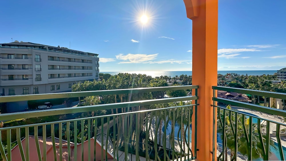 Miramare Queen Hotel - All Inclusive — Hotel rooms in Side