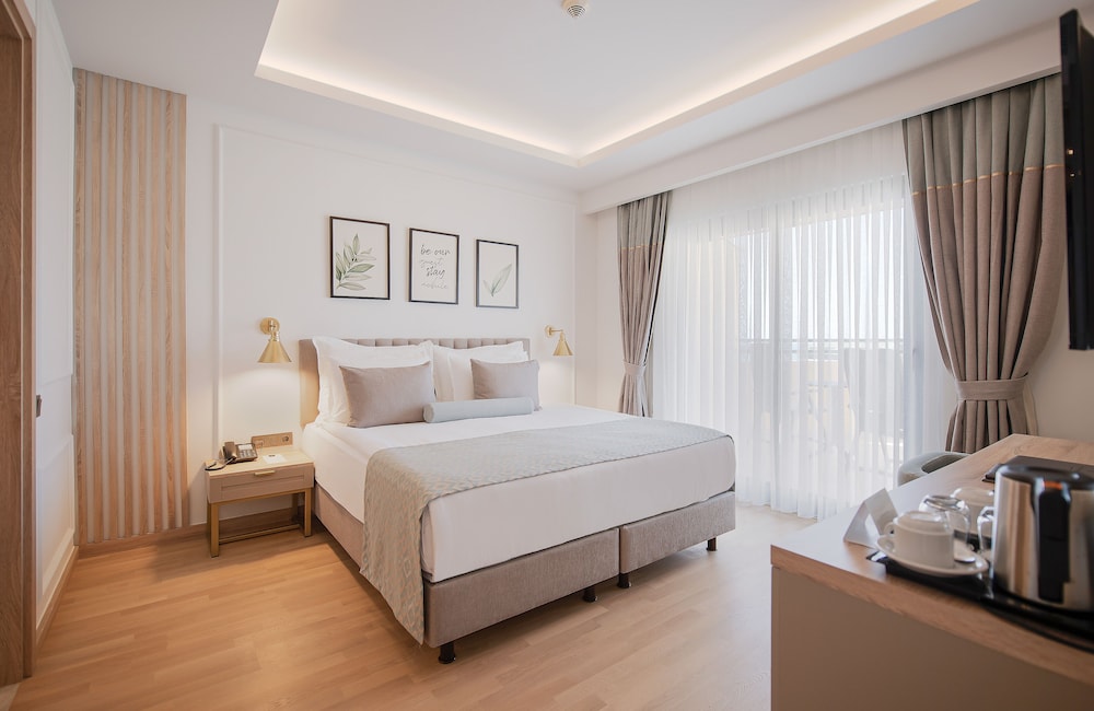 Miramare Queen Hotel - All Inclusive — Hotel rooms in Side