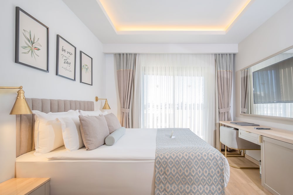 Miramare Queen Hotel - All Inclusive — Hotel rooms in Side