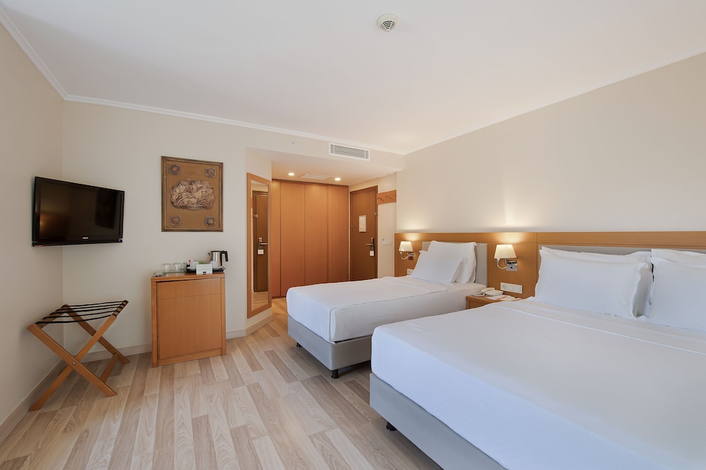 Miramare Queen Hotel - All Inclusive — Hotel rooms in Side