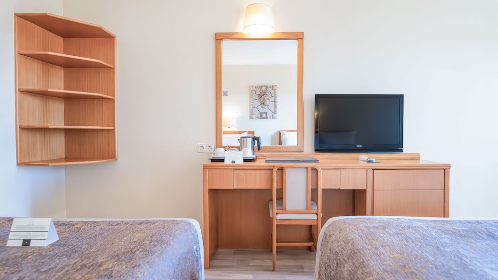 Miramare Queen Hotel - All Inclusive — Hotel rooms in Side