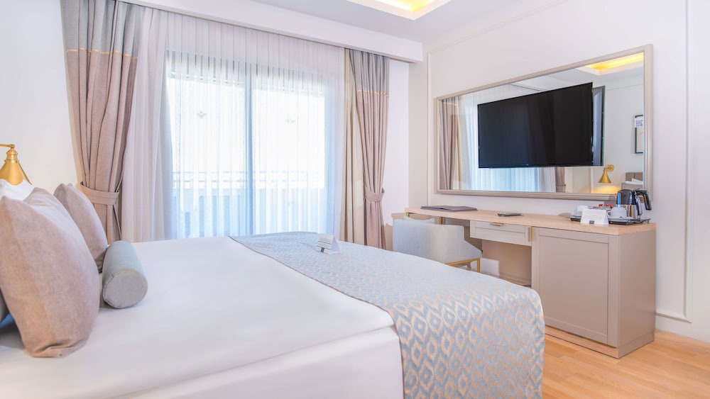 Miramare Queen Hotel - All Inclusive — Hotel rooms in Side