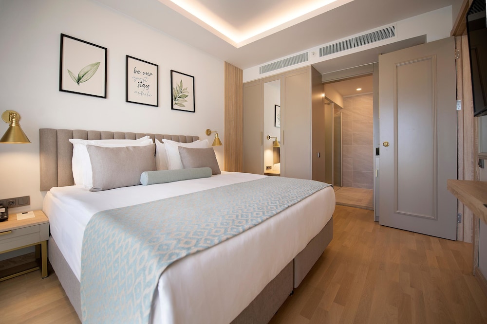 Miramare Queen Hotel - All Inclusive — Hotel rooms in Side
