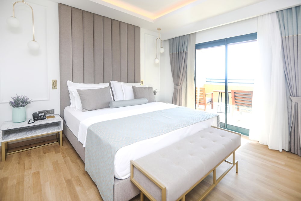 Miramare Queen Hotel - All Inclusive — Hotel rooms in Side