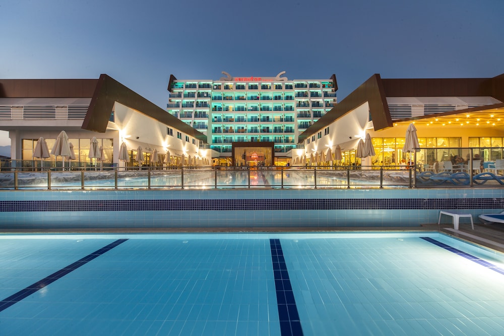 Sun Star Resort — Swimming pool in Alanya