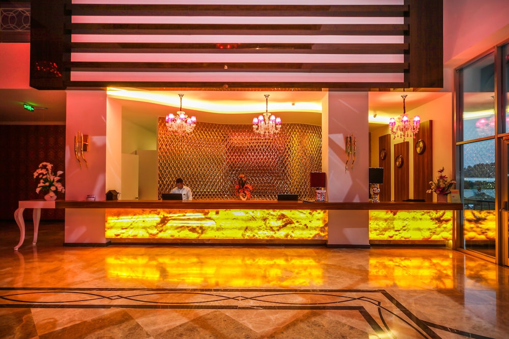 Sun Star Resort — Hotel building in Alanya