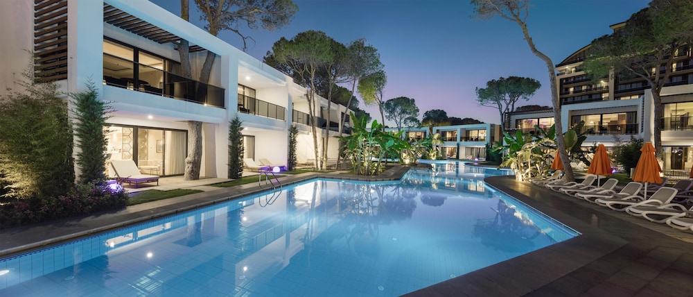 Trendy Lara Hotel — Swimming pool in Belek