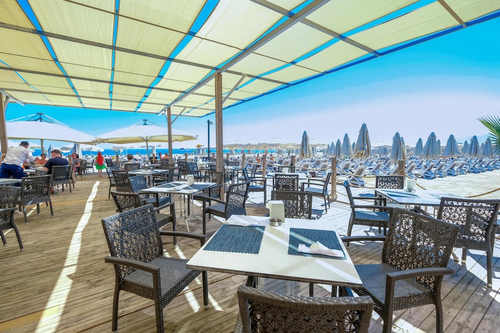 Trendy Lara Hotel — Restaurant & bars in Belek