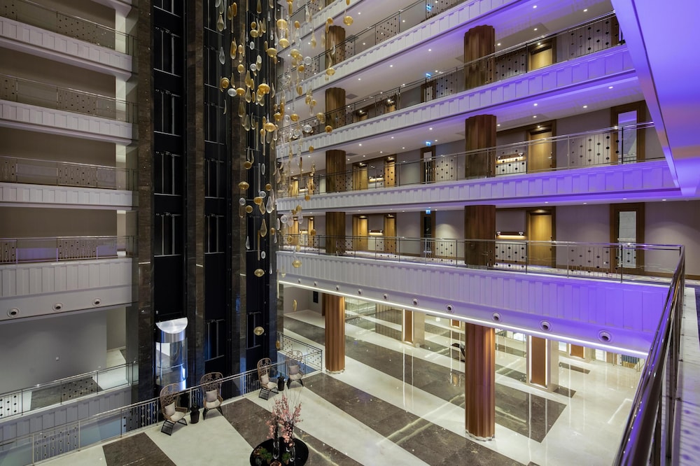 Trendy Lara Hotel — Hotel building in Belek