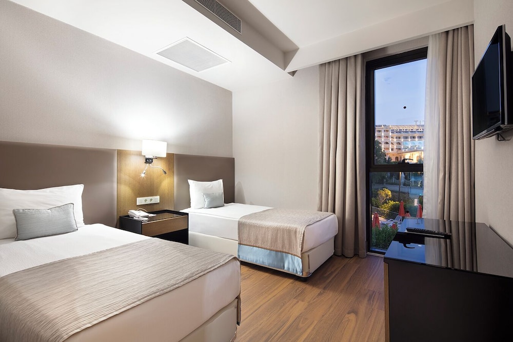 Trendy Lara Hotel — Hotel rooms in Belek