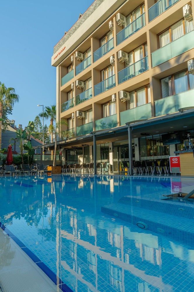 Laren Family Hotel & Spa -  Boutique Hotel — Swimming pool in Antalya
