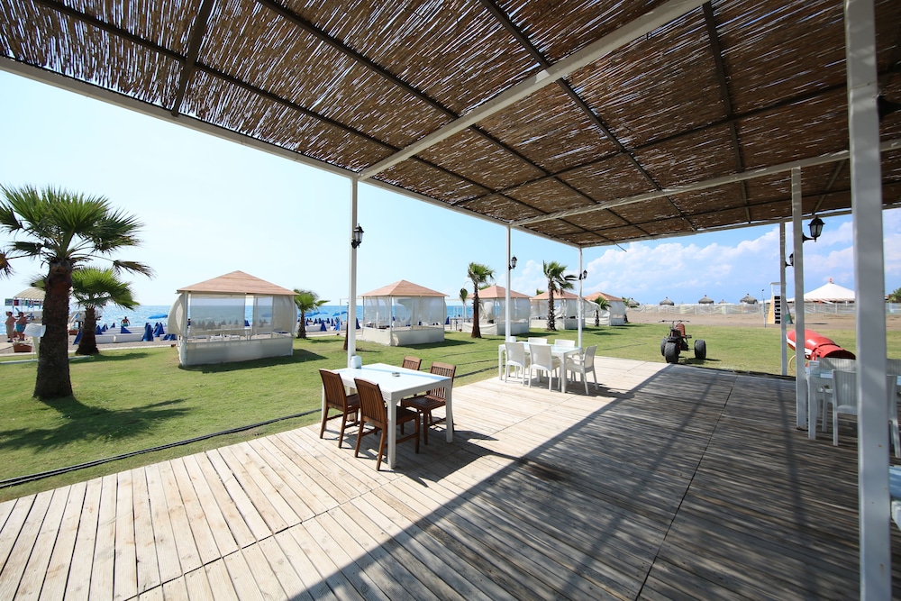Laren Family Hotel & Spa -  Boutique Hotel — Restaurant & bars in Antalya