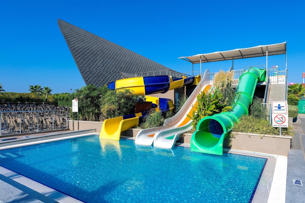 Adalya Elite Lara Hotel - All Inclusive — Swimming pool in Lara
