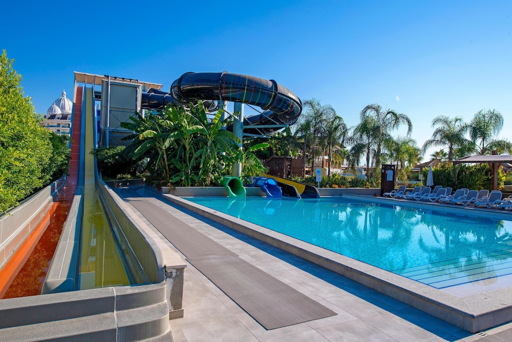 Adalya Elite Lara Hotel - All Inclusive — Swimming pool in Lara