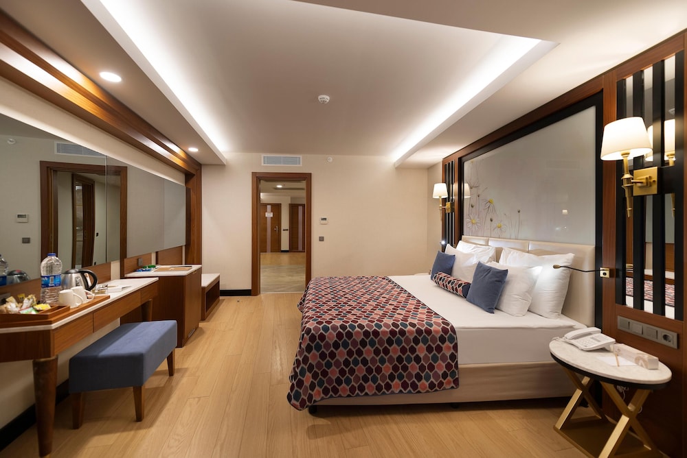 Adalya Elite Lara Hotel - All Inclusive — Hotel rooms in Lara
