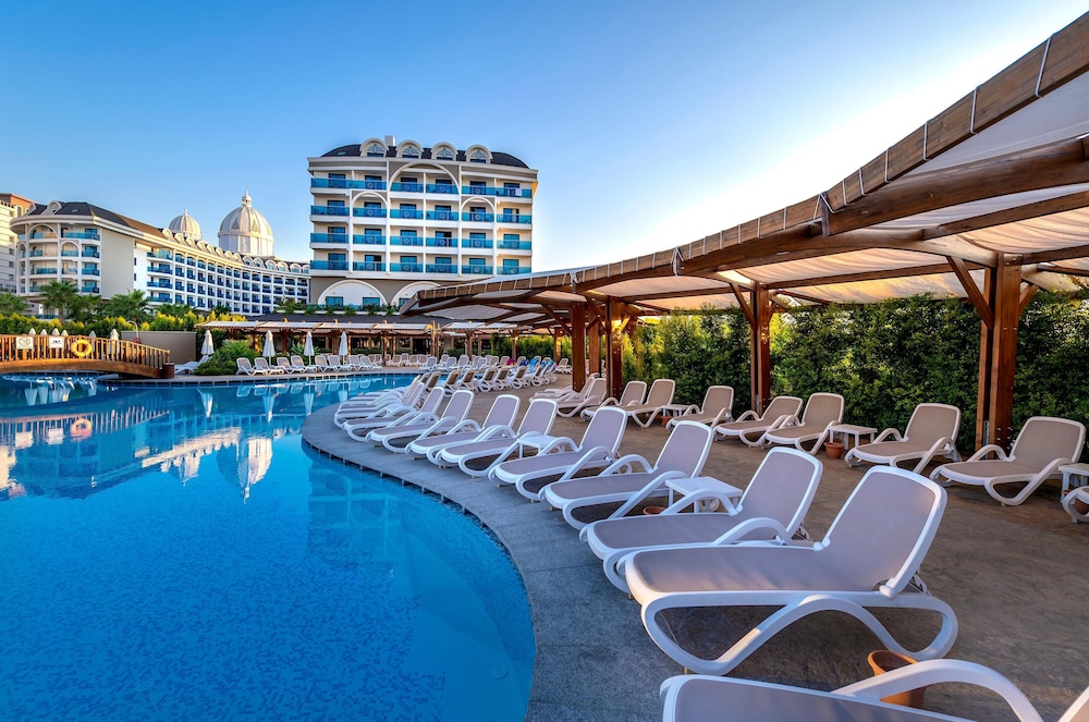 Adalya Elite Lara Hotel - All Inclusive — Swimming pool in Lara