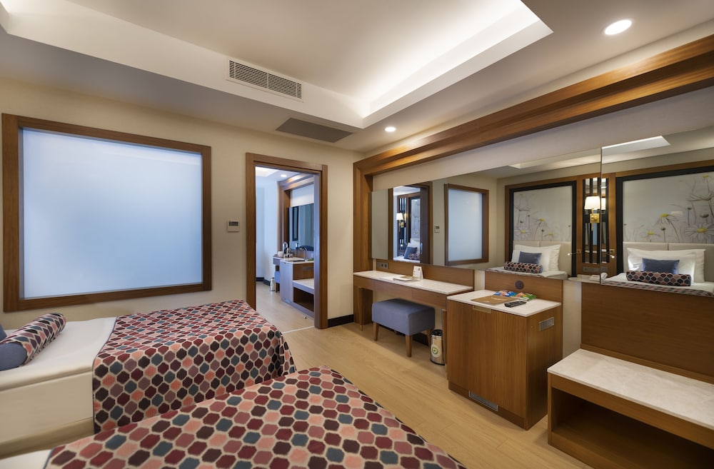 Adalya Elite Lara Hotel - All Inclusive — Hotel rooms in Lara