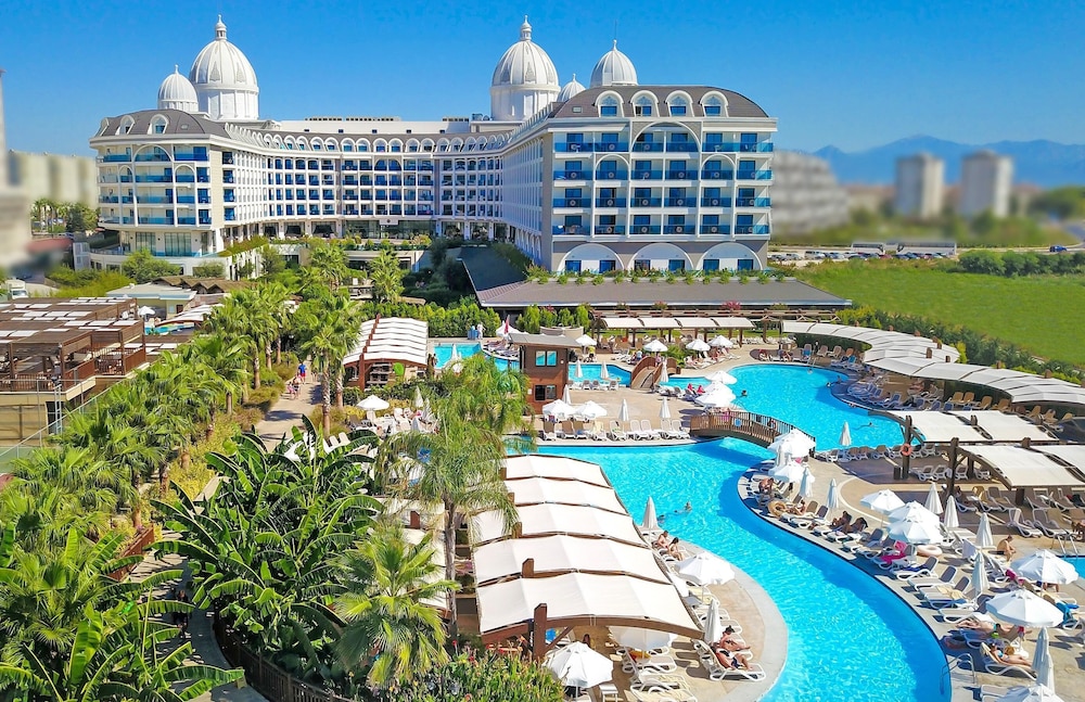 Adalya Elite Lara Hotel - All Inclusive — Swimming pool in Lara