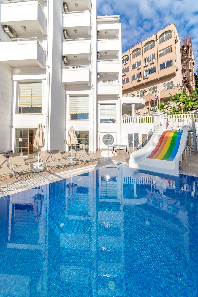Piccolo Dream Hotel - All Inclusive - Adults Only — Swimming pool in Marmaris, Mugla