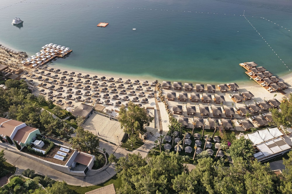 Titanic Luxury Collection Bodrum - All inclusive — Beach in Milas, Mugla