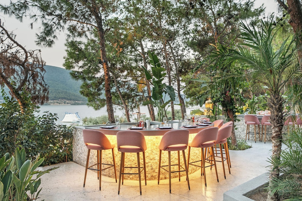 Titanic Luxury Collection Bodrum - All inclusive — Restaurant & bars in Milas, Mugla