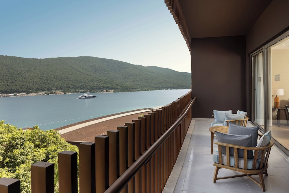 Titanic Luxury Collection Bodrum - All inclusive — Hotel building in Milas, Mugla