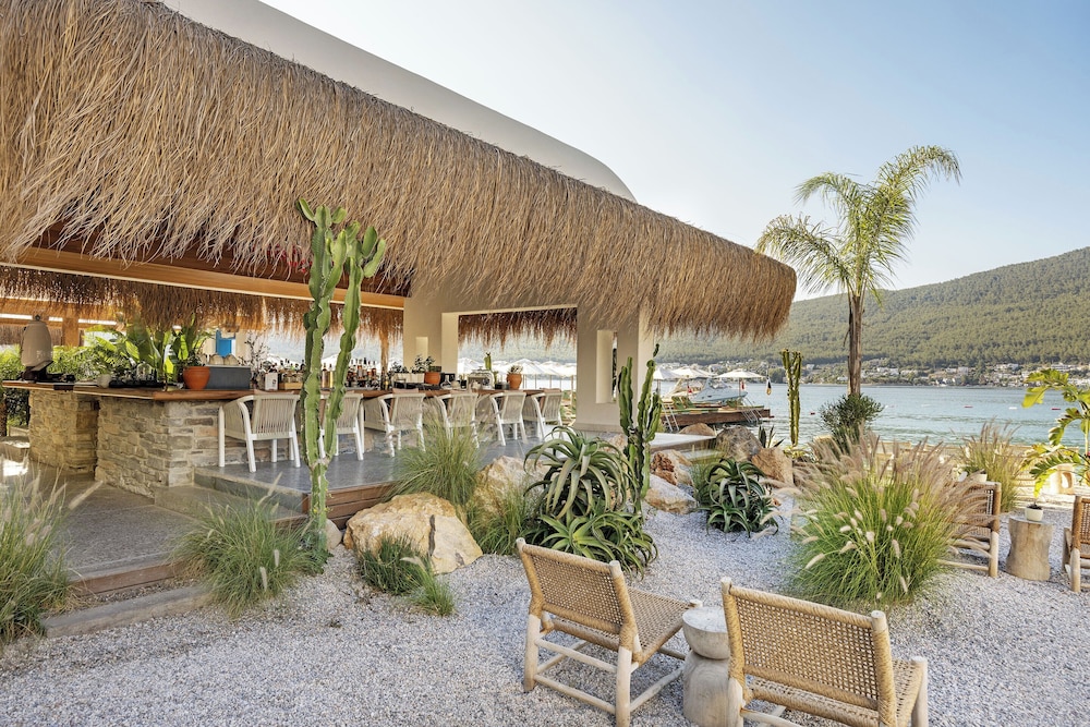 Titanic Luxury Collection Bodrum - All inclusive — Restaurant & bars in Milas, Mugla