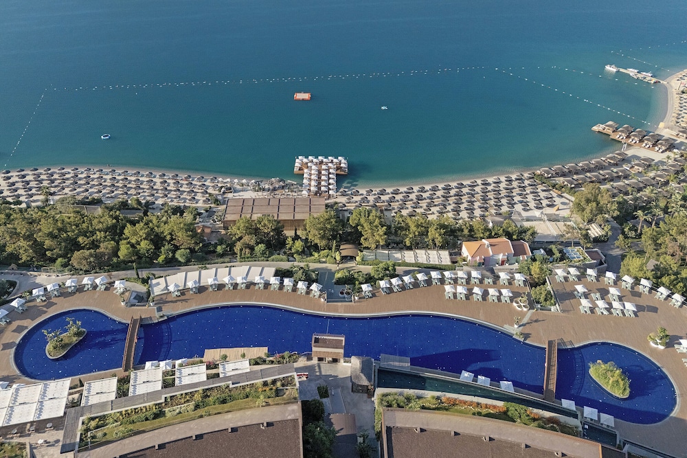 Titanic Luxury Collection Bodrum - All inclusive — Beach in Milas, Mugla