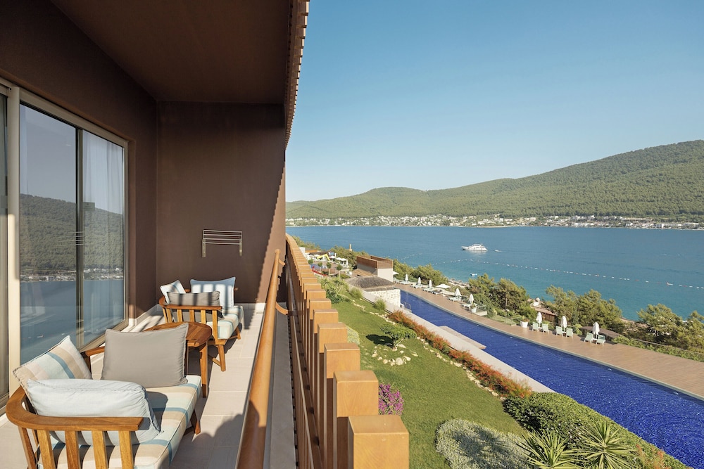 Titanic Luxury Collection Bodrum - All inclusive — Swimming pool in Milas, Mugla