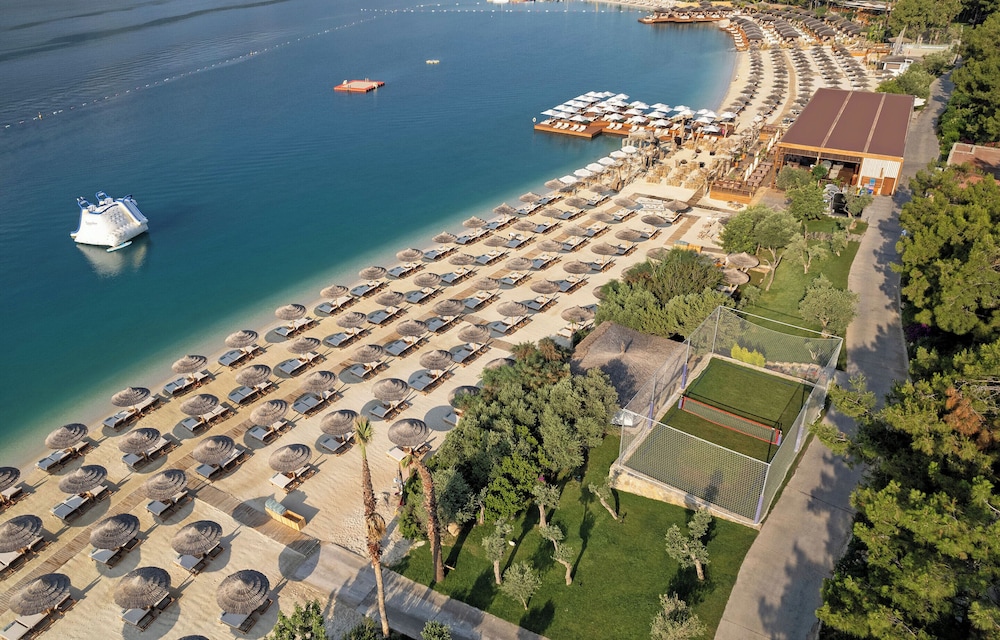 Titanic Luxury Collection Bodrum - All inclusive — Beach in Milas, Mugla