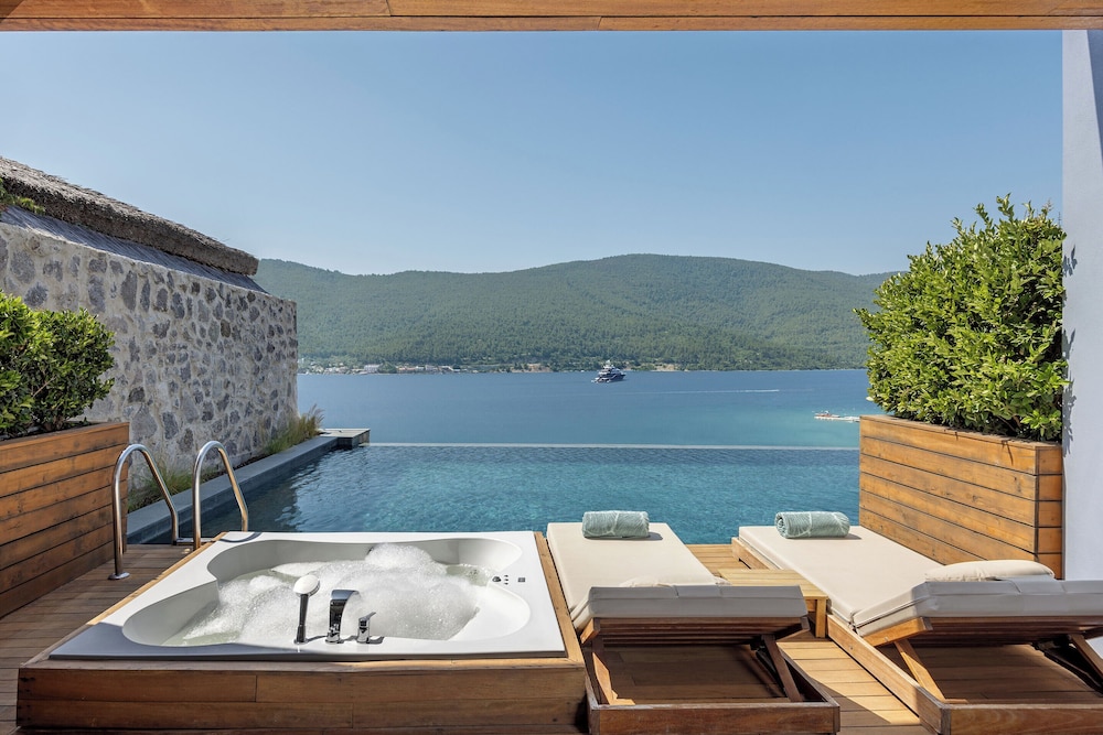 Titanic Luxury Collection Bodrum - All inclusive — Swimming pool in Milas, Mugla