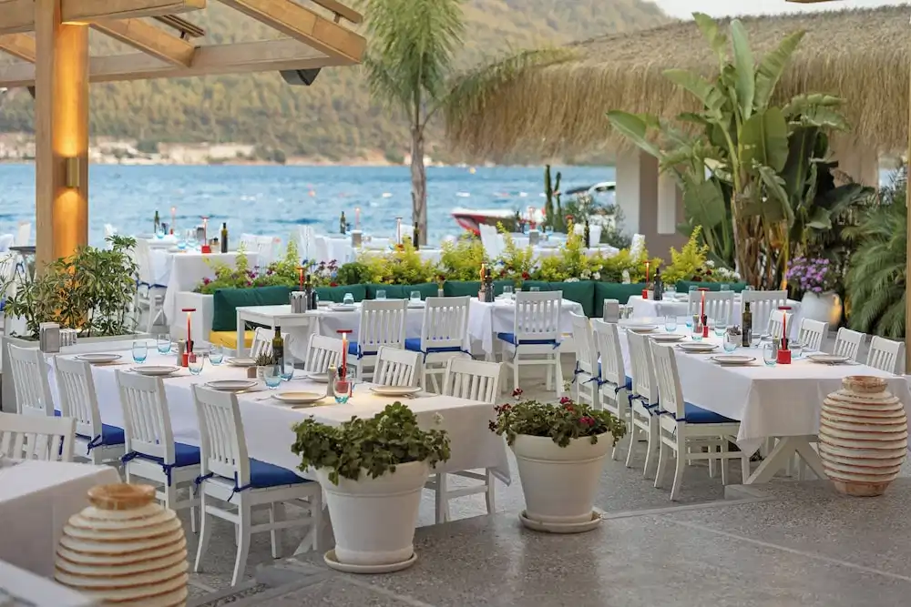 Titanic Luxury Collection Bodrum - All inclusive — Restaurant & bars in Milas, Mugla